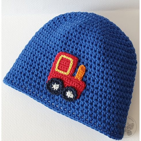 Királykék sapka traktor díszítéssel